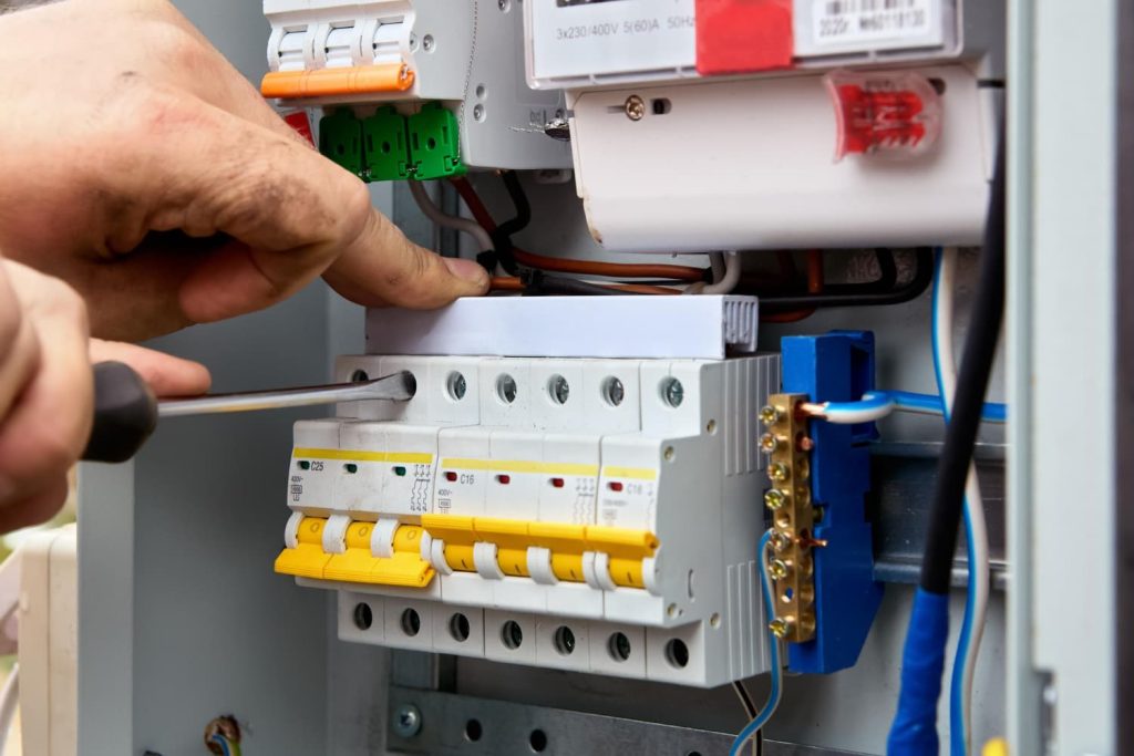 Mise aux normes électriques à Saint-Raphaël